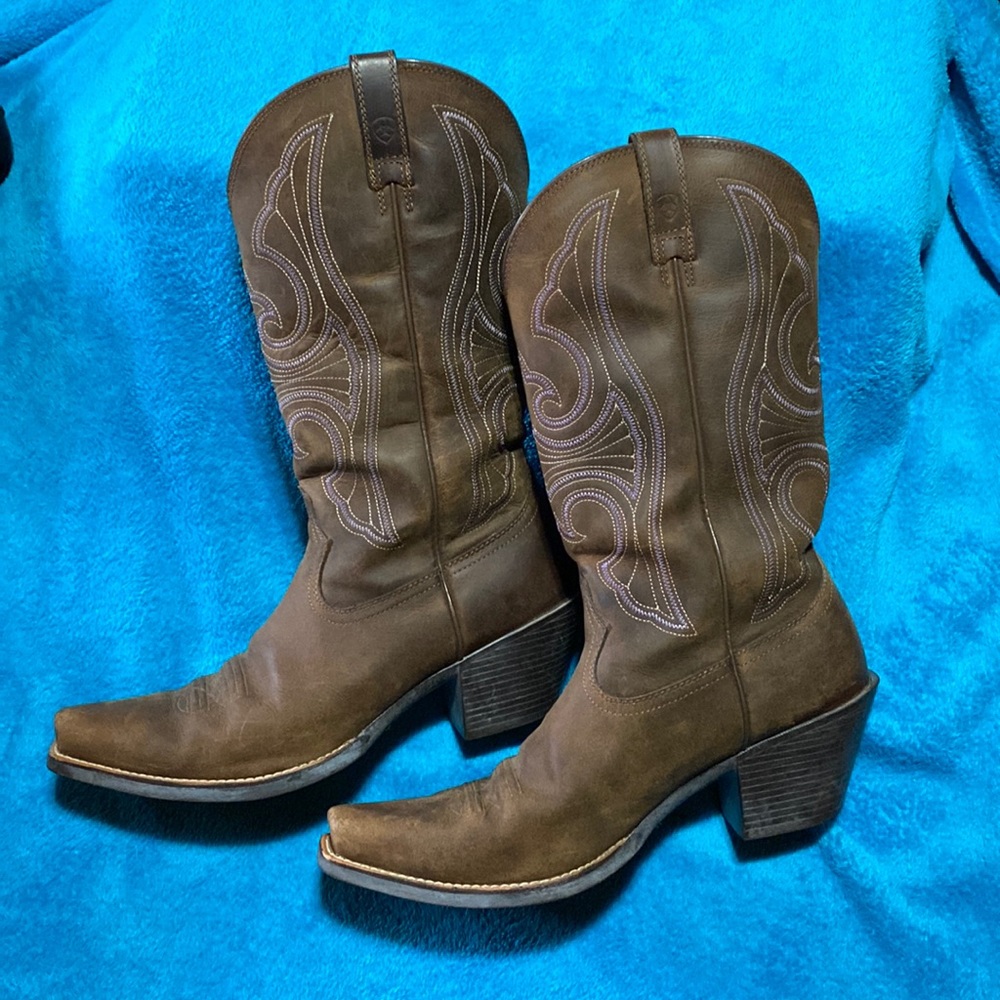 Artiat Cowboy Boots with purple stitching